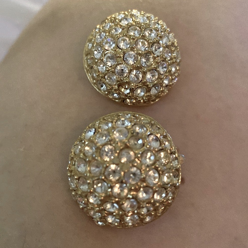 ❤️ Rhinestone round clipped earrings (OS)